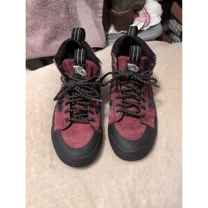 Vans MTE size 8 maroon